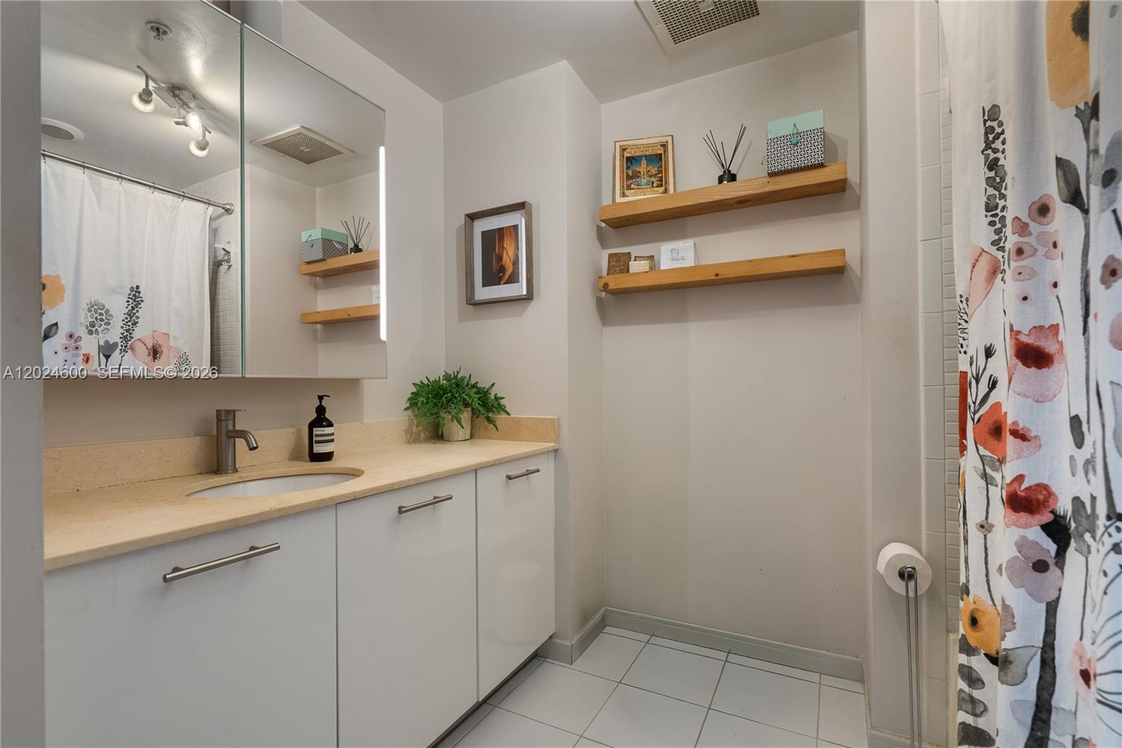 3451 NE 1st Ave #M0706 Miami, FL 33137