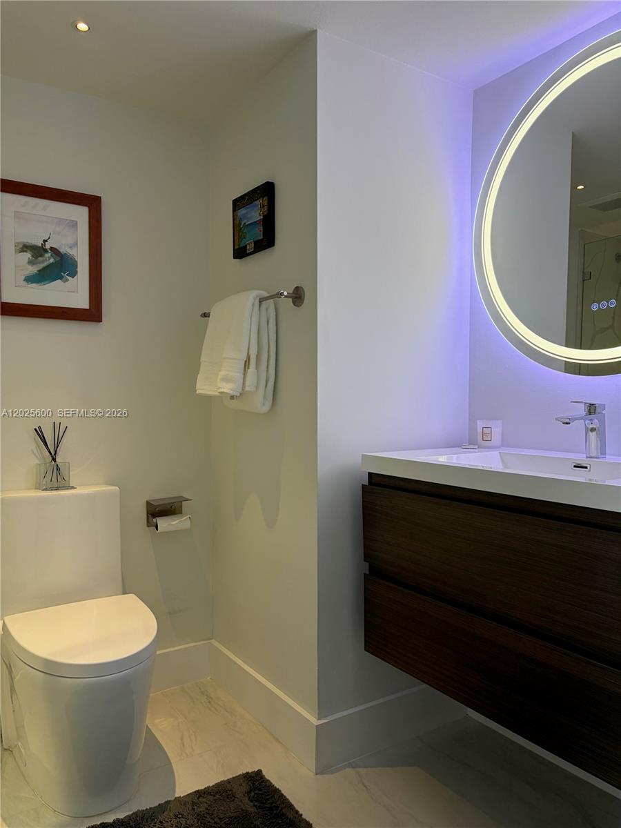 6301 Collins Ave #1207 Miami Beach, FL 33141