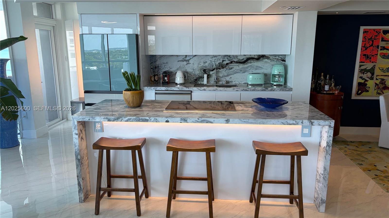 6301 Collins Ave #1207 Miami Beach, FL 33141