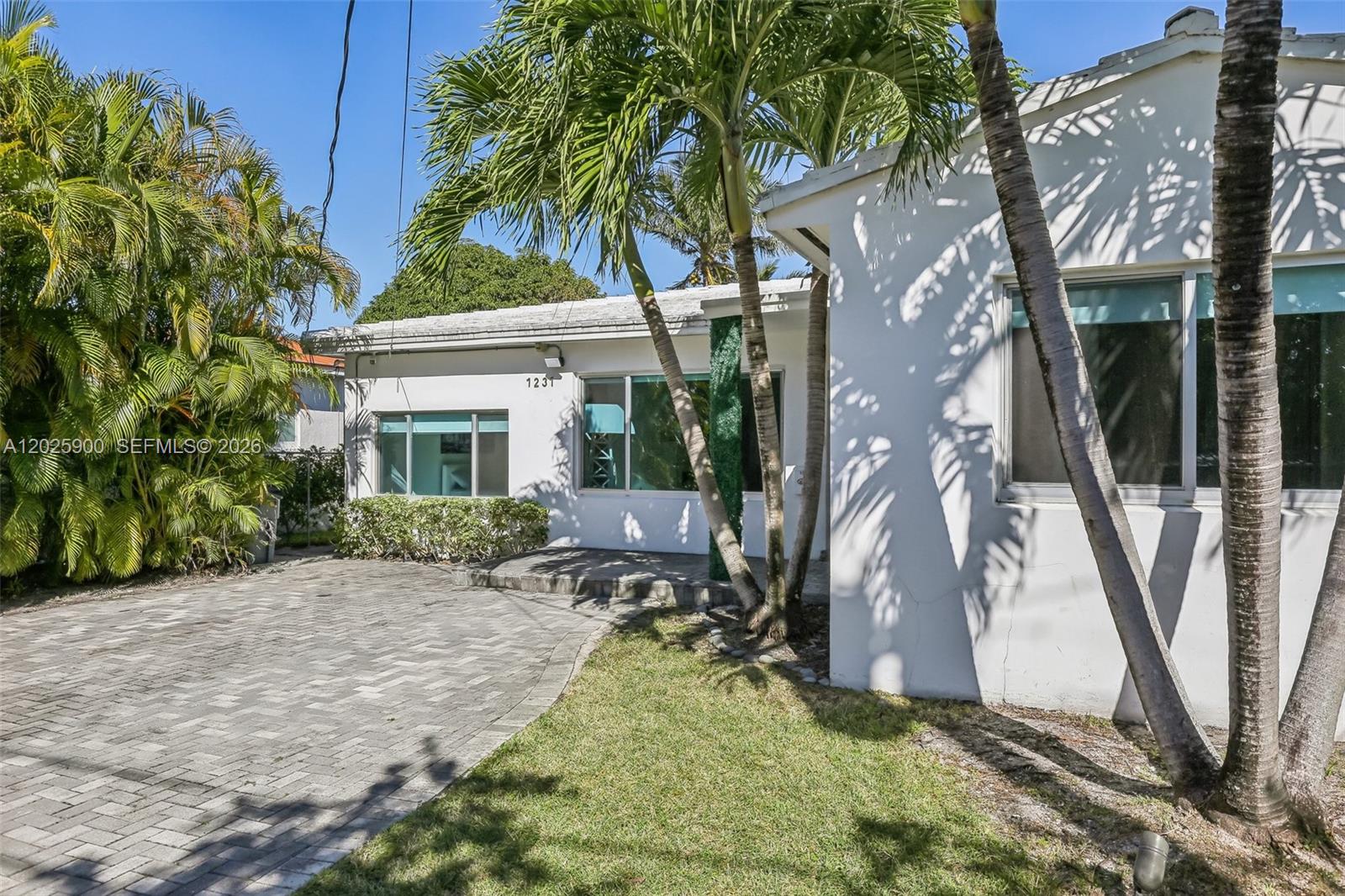 1231 Stillwater Dr Miami Beach, FL 33141