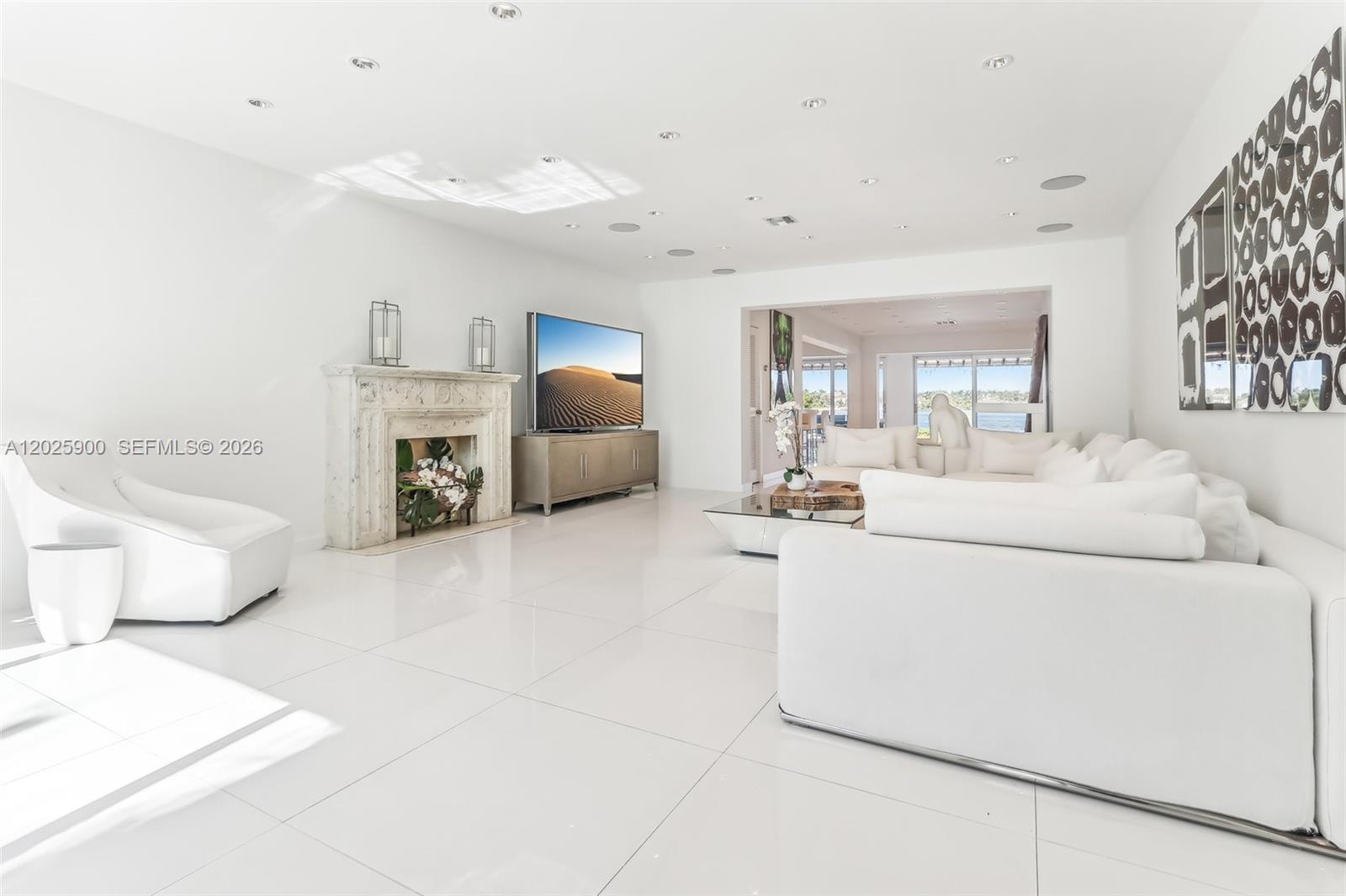 1231 Stillwater Dr Miami Beach, FL 33141