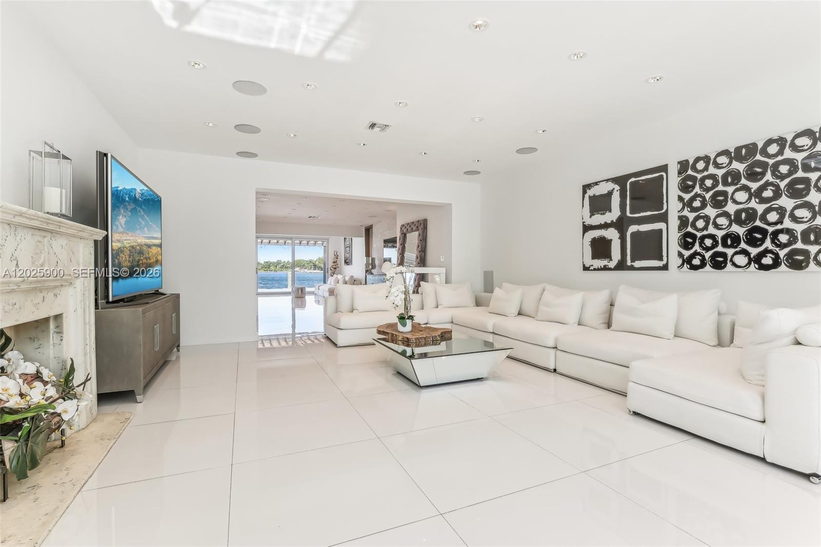 1231 Stillwater Dr Miami Beach, FL 33141