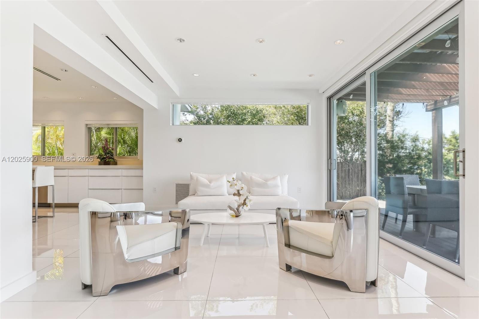 1231 Stillwater Dr Miami Beach, FL 33141