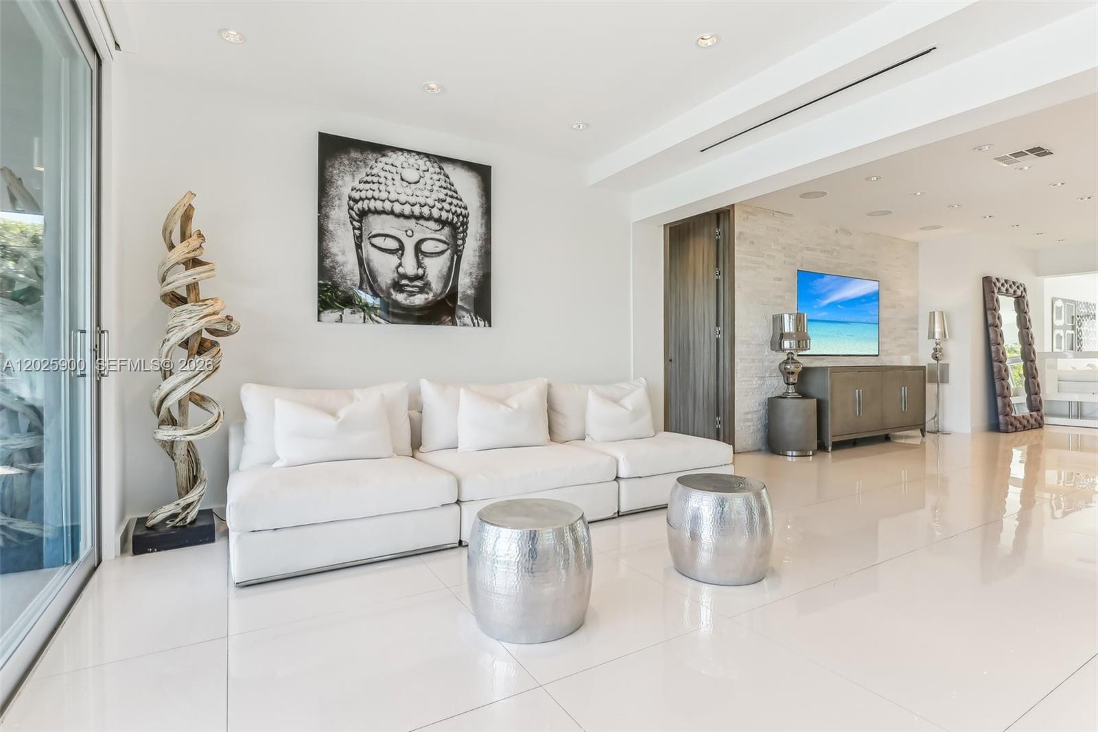 1231 Stillwater Dr Miami Beach, FL 33141