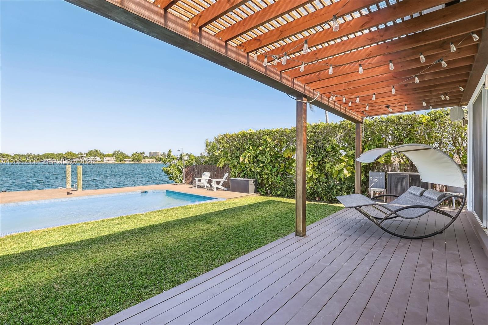 1231 Stillwater Dr Miami Beach, FL 33141