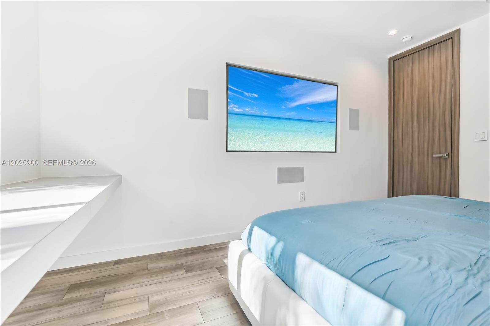 1231 Stillwater Dr Miami Beach, FL 33141