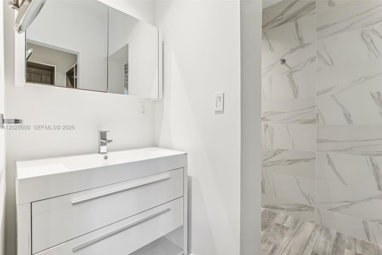 1231 Stillwater Dr Miami Beach, FL 33141