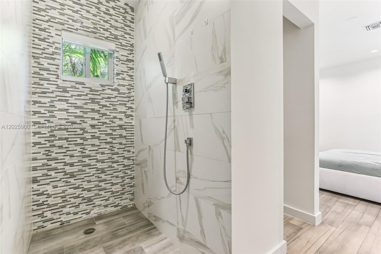 1231 Stillwater Dr Miami Beach, FL 33141
