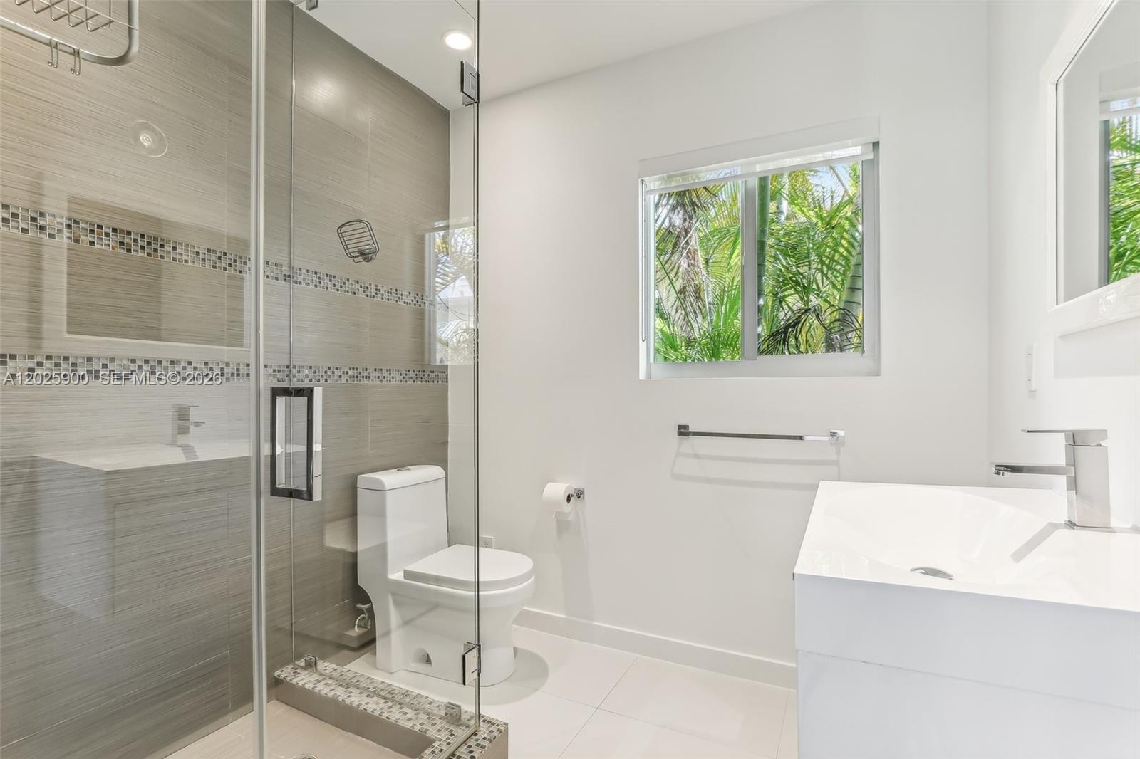 1231 Stillwater Dr Miami Beach, FL 33141