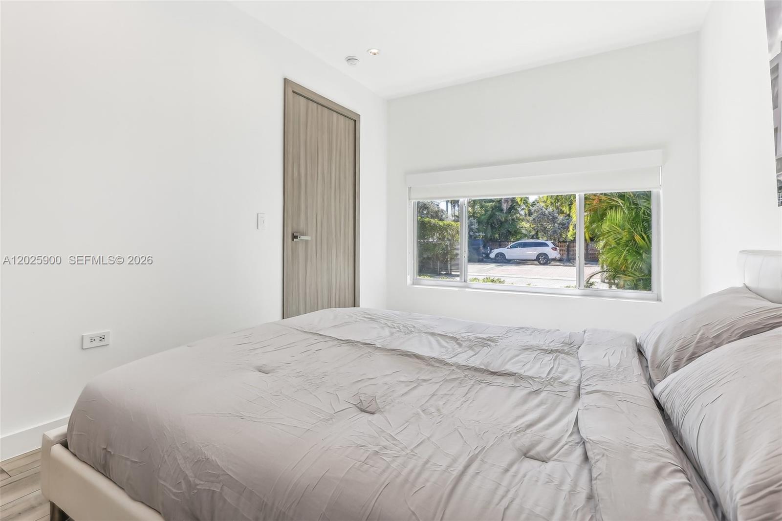 1231 Stillwater Dr Miami Beach, FL 33141