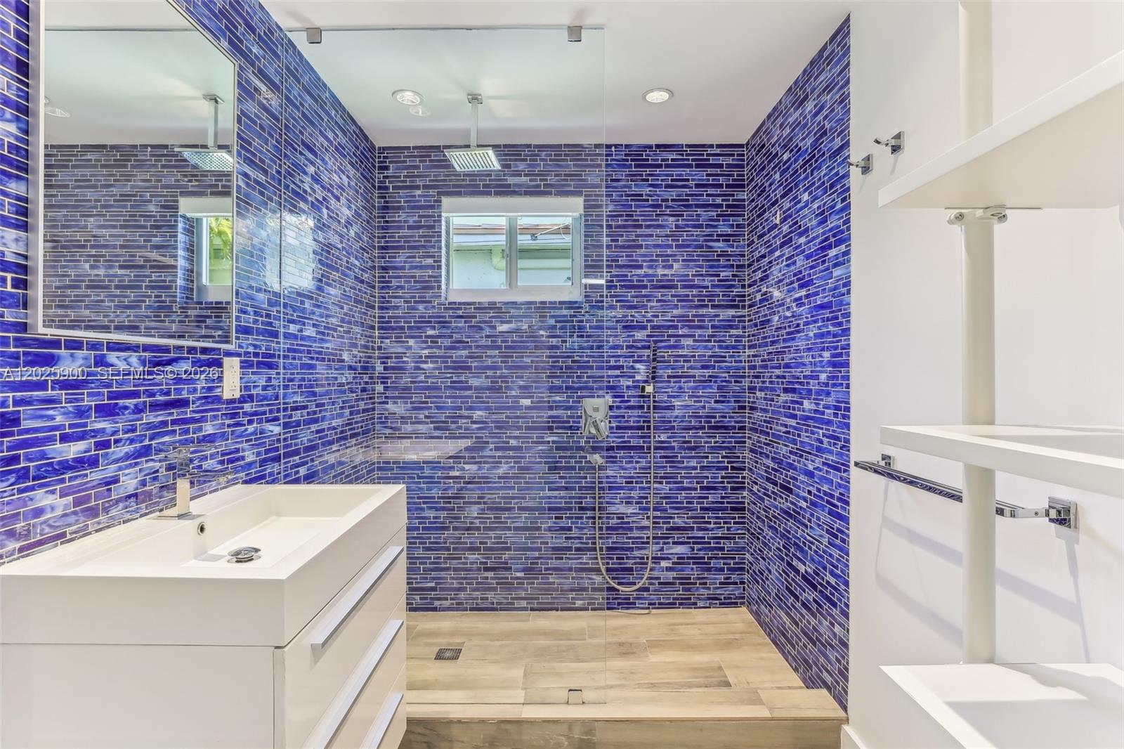 1231 Stillwater Dr Miami Beach, FL 33141