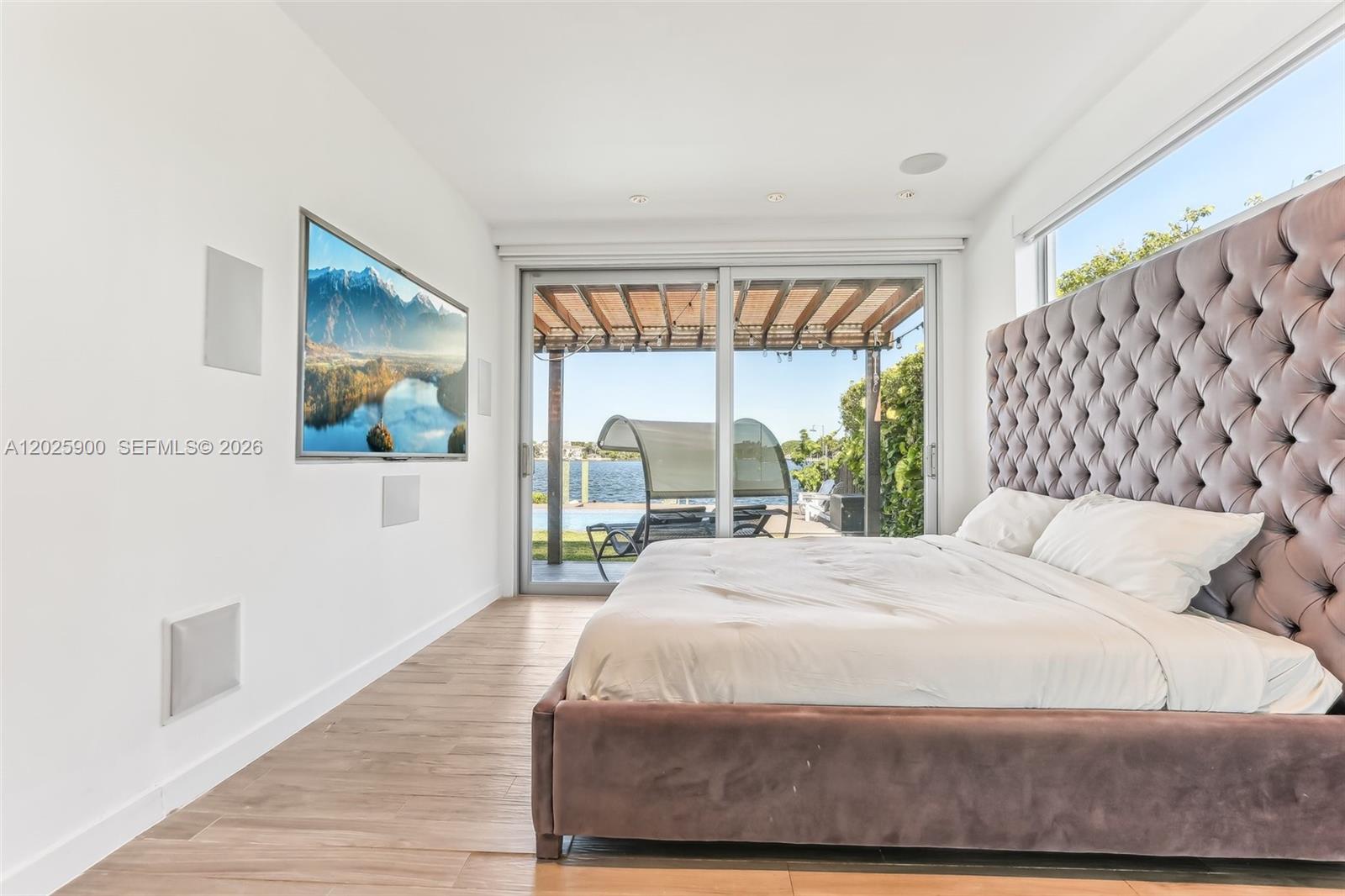 1231 Stillwater Dr Miami Beach, FL 33141