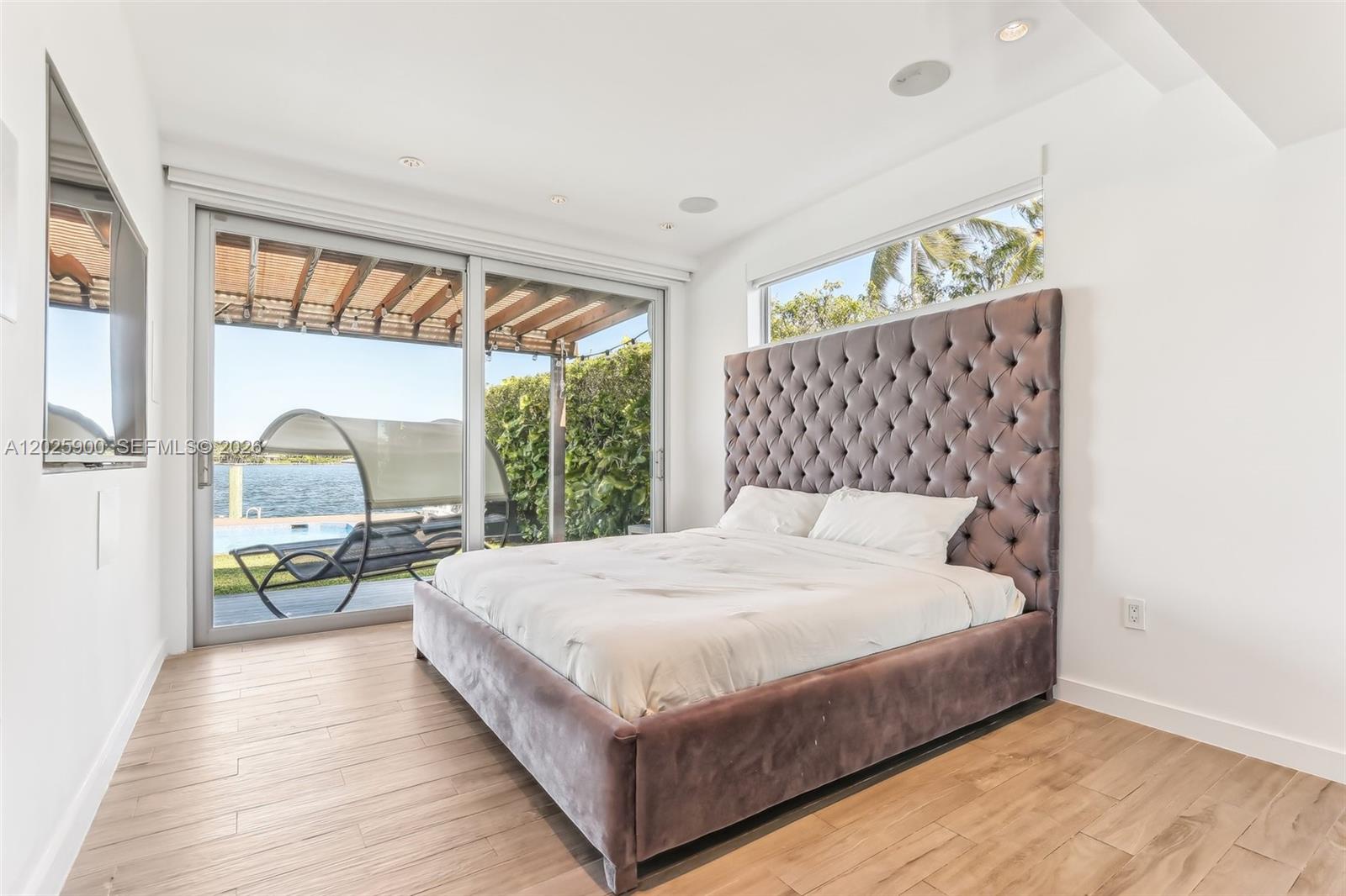 1231 Stillwater Dr Miami Beach, FL 33141