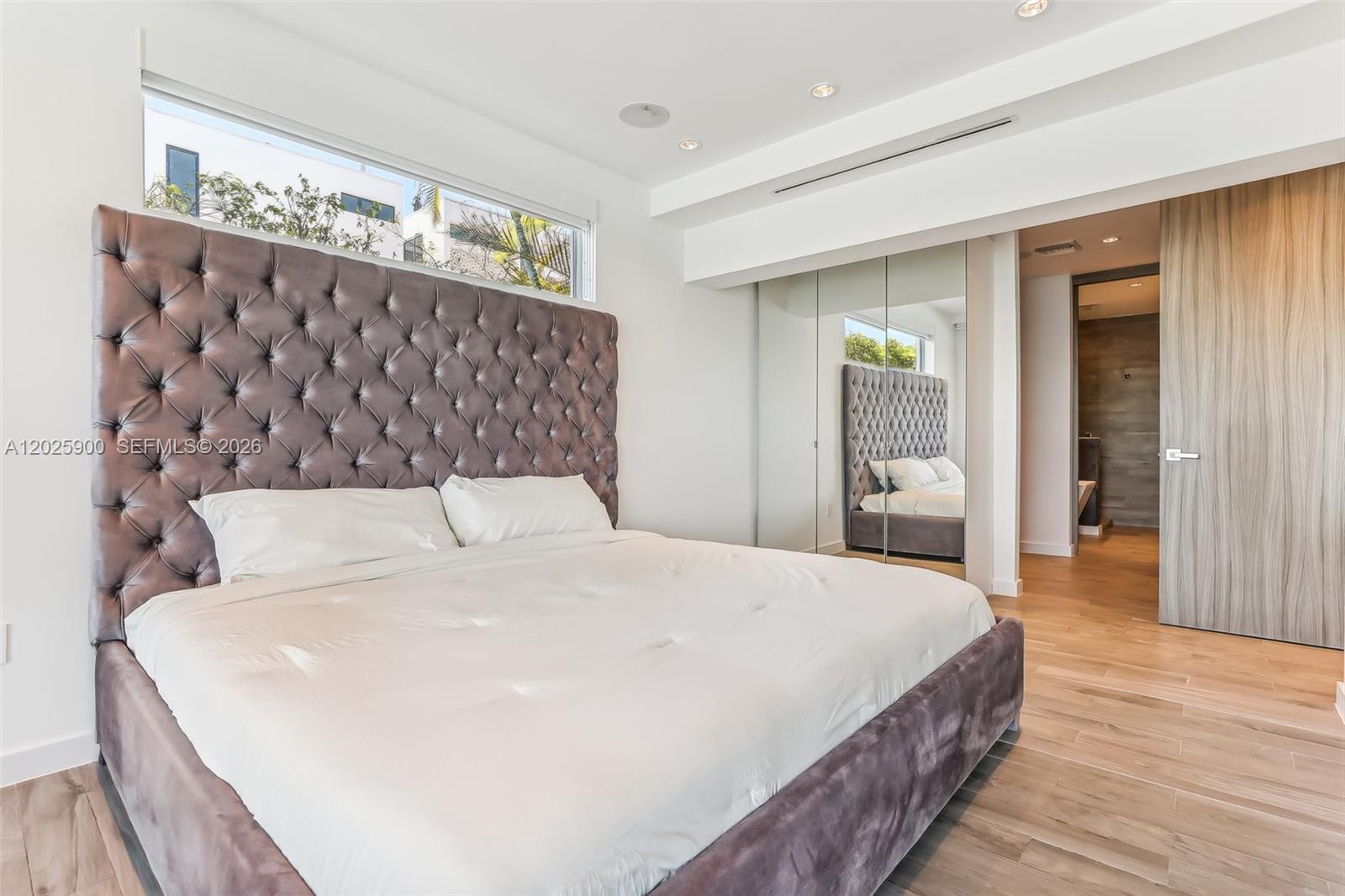 1231 Stillwater Dr Miami Beach, FL 33141