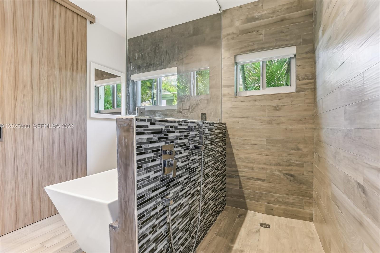 1231 Stillwater Dr Miami Beach, FL 33141
