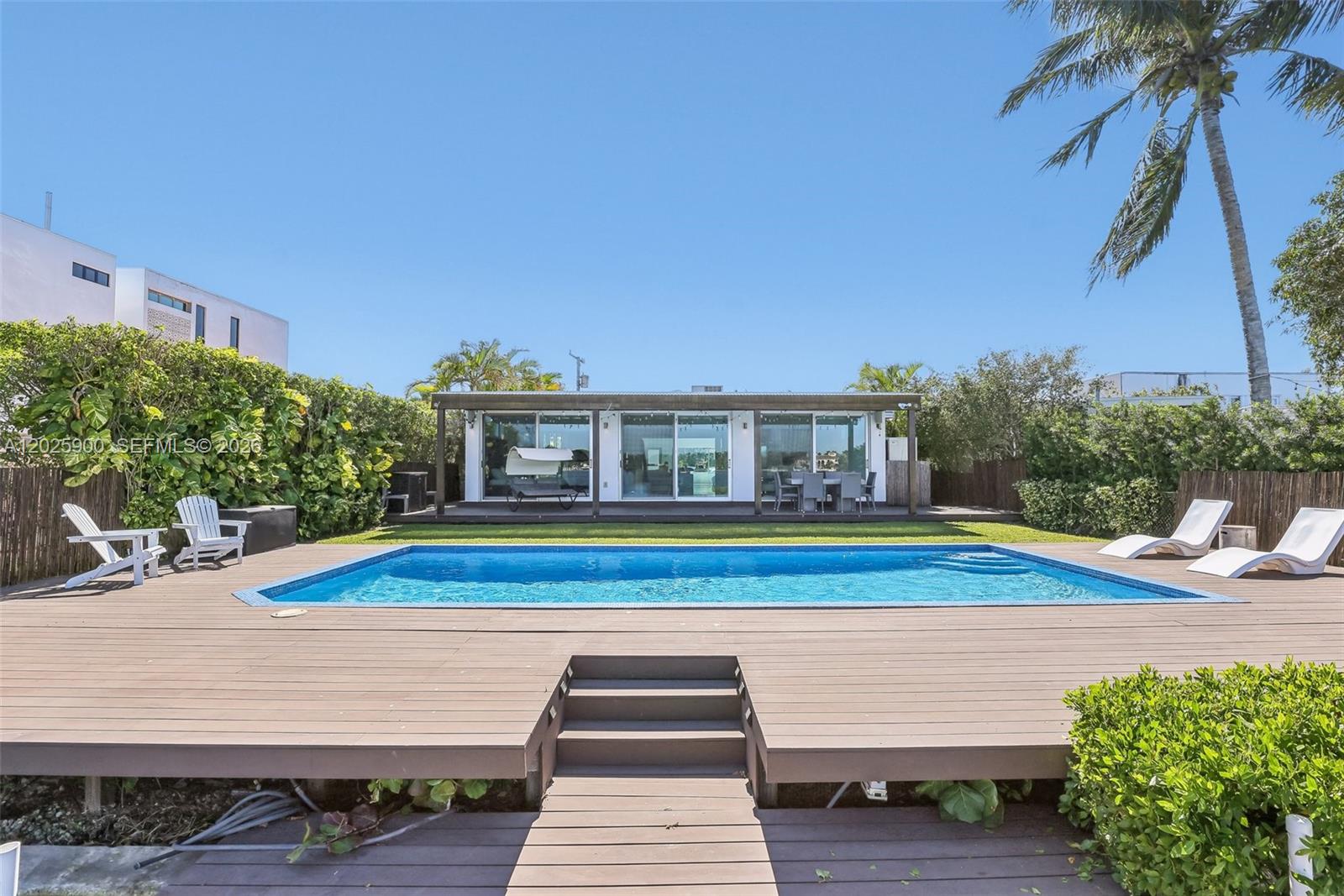 1231 Stillwater Dr Miami Beach, FL 33141