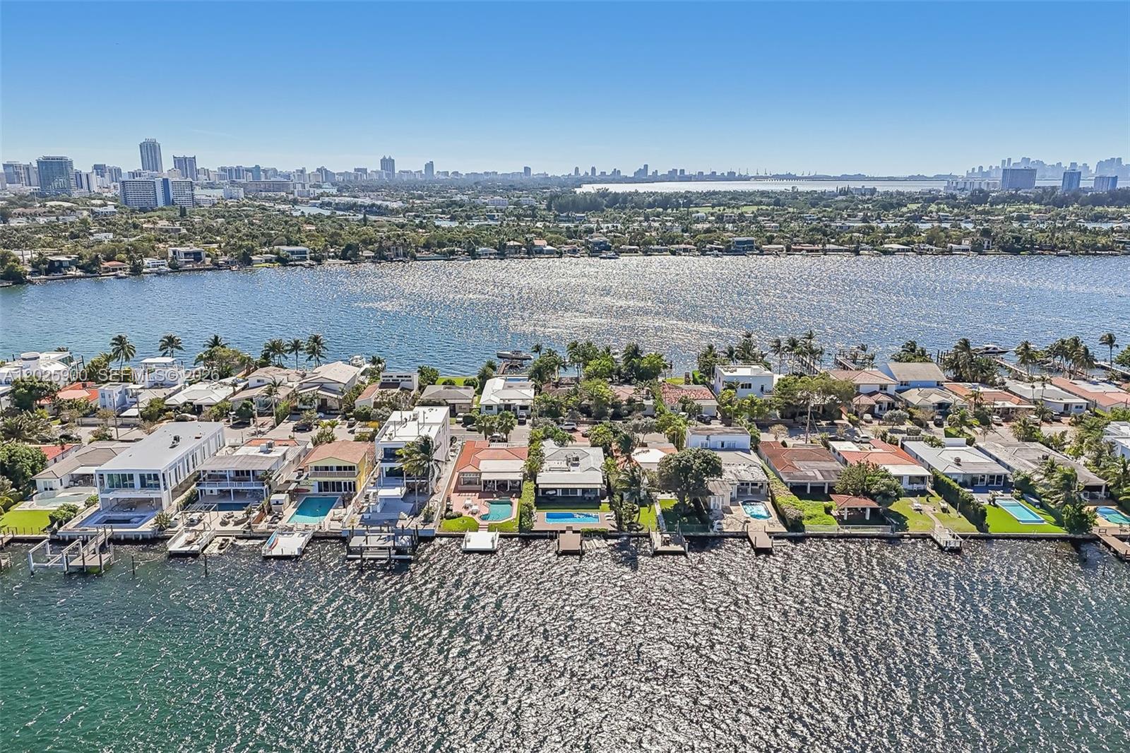 1231 Stillwater Dr Miami Beach, FL 33141