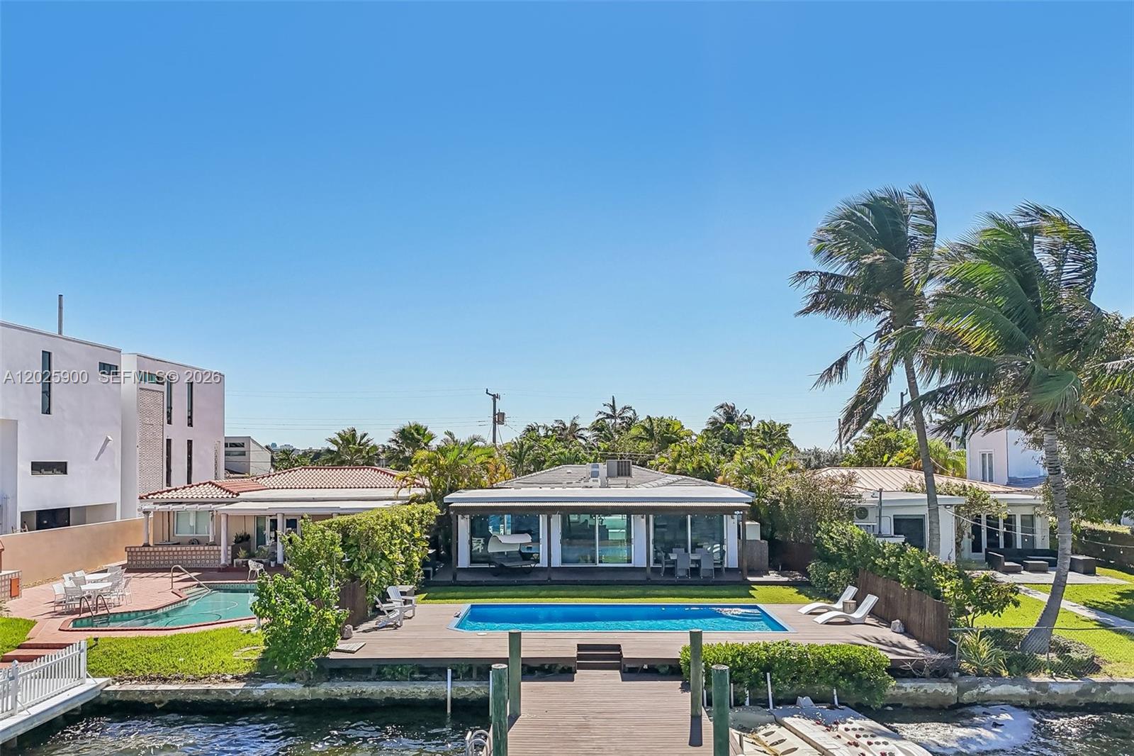 1231 Stillwater Dr Miami Beach, FL 33141