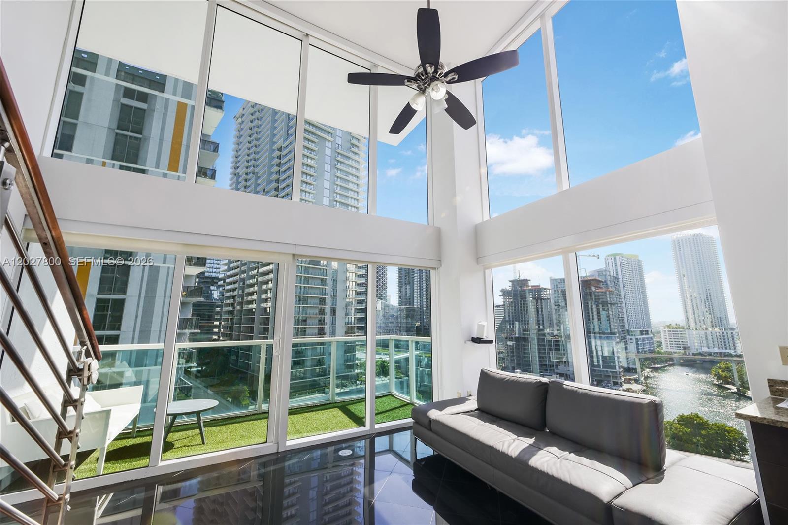 41 SE 5th St #1116 Miami, FL 33131