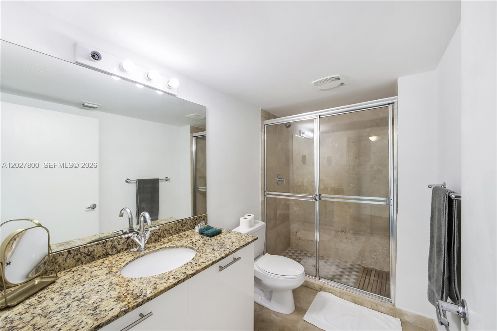 41 SE 5th St #1116 Miami, FL 33131