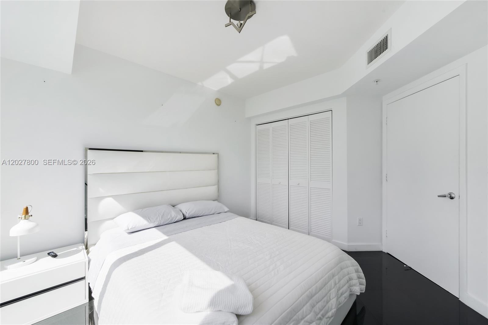 41 SE 5th St #1116 Miami, FL 33131