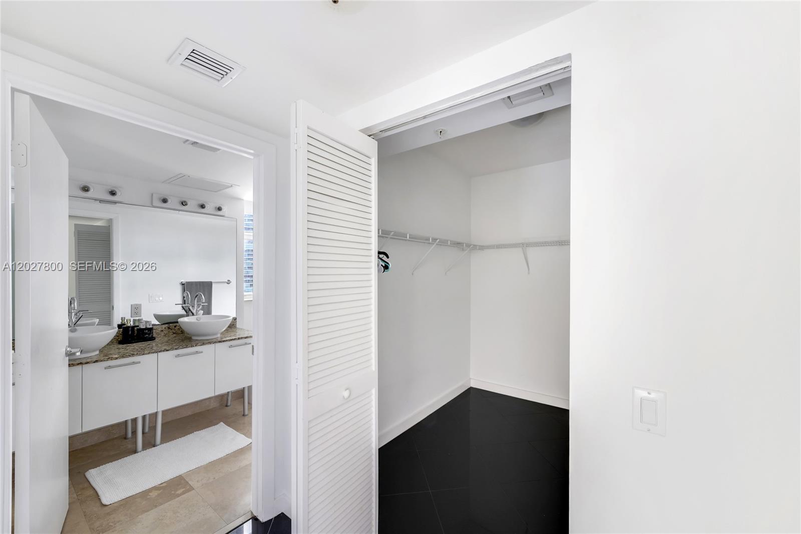 41 SE 5th St #1116 Miami, FL 33131