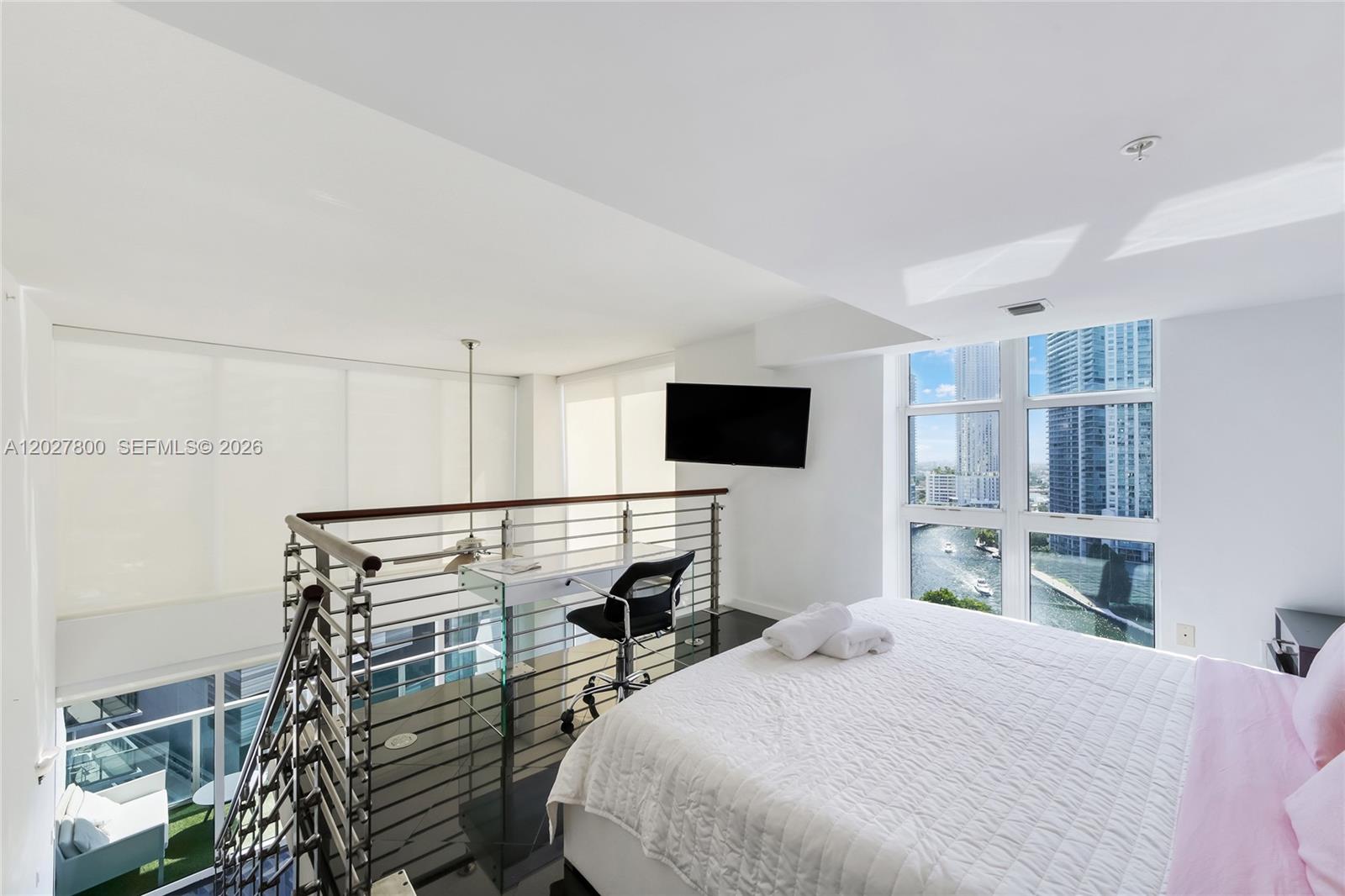 41 SE 5th St #1116 Miami, FL 33131