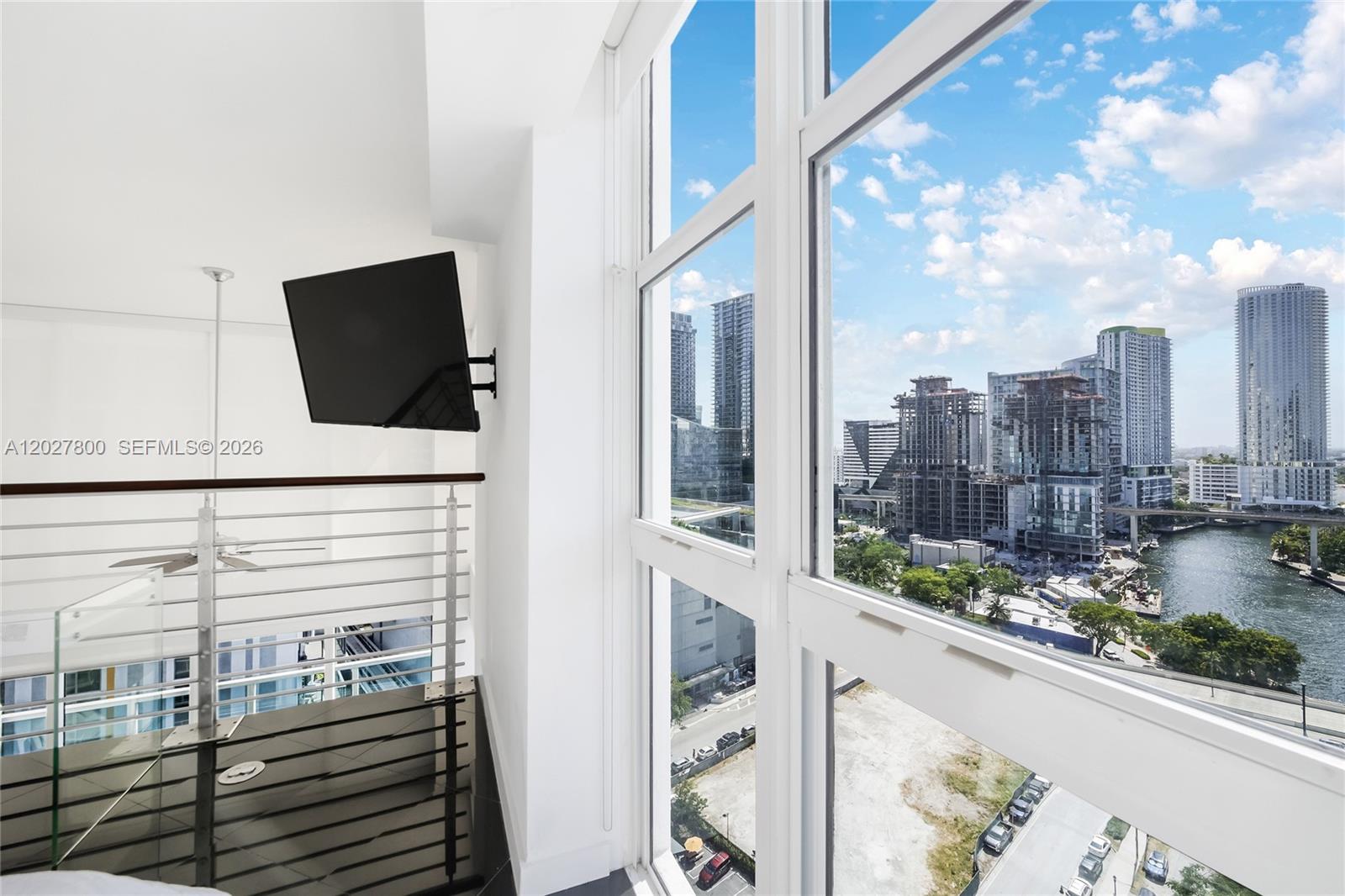 41 SE 5th St #1116 Miami, FL 33131