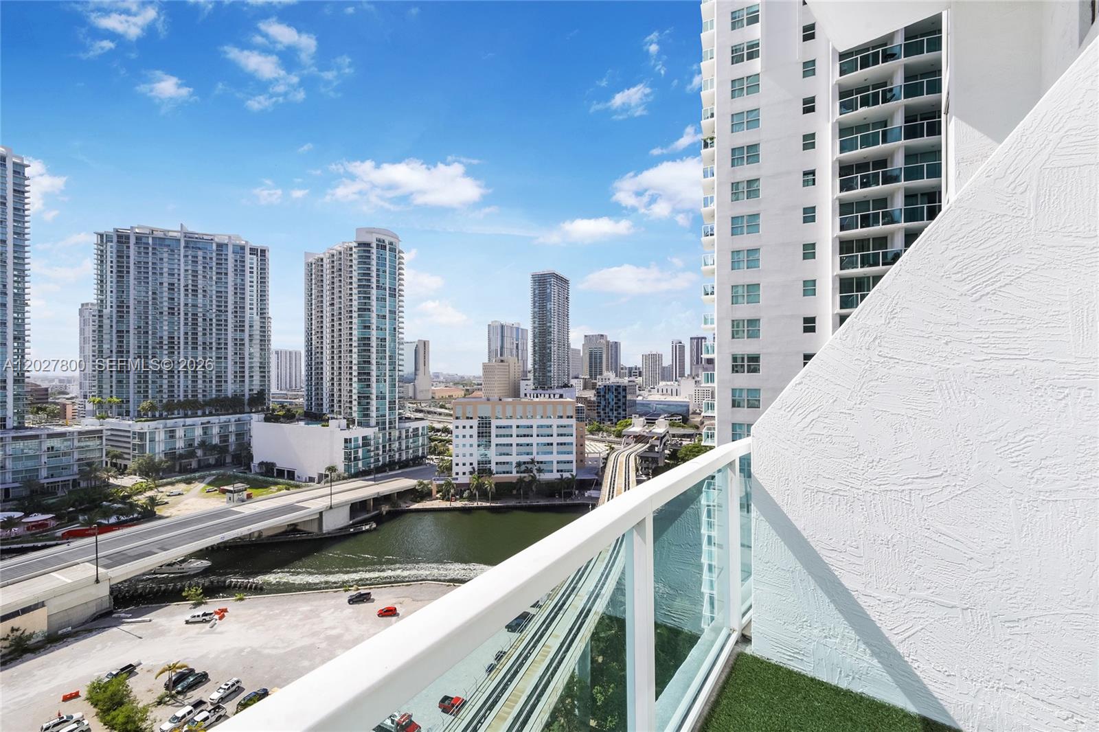 41 SE 5th St #1116 Miami, FL 33131