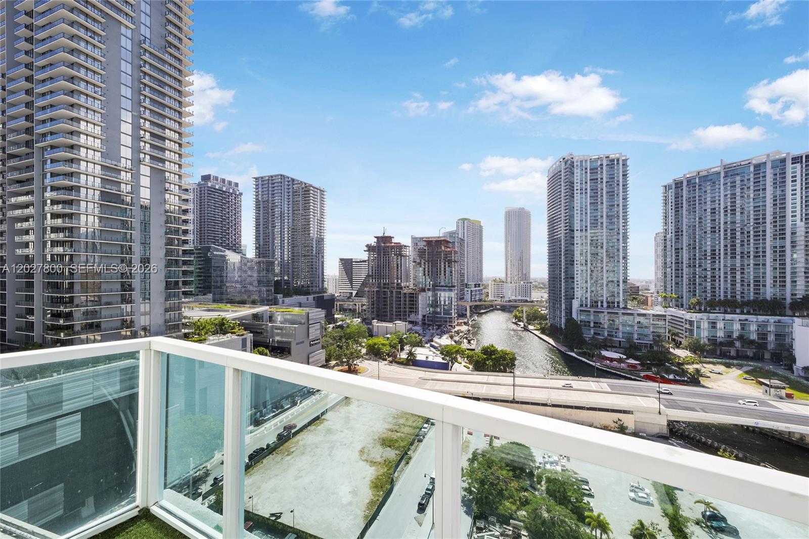 41 SE 5th St #1116 Miami, FL 33131