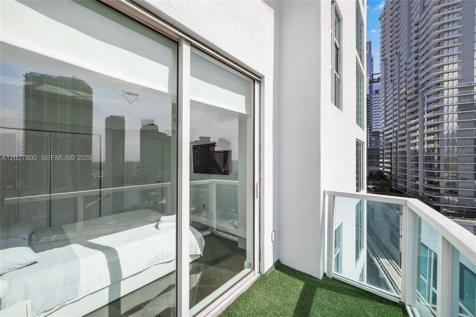 41 SE 5th St #1116 Miami, FL 33131