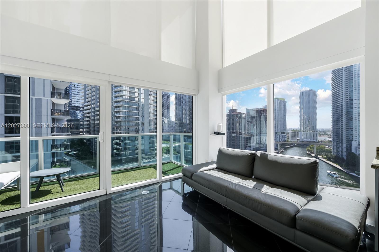 41 SE 5th St #1116 Miami, FL 33131