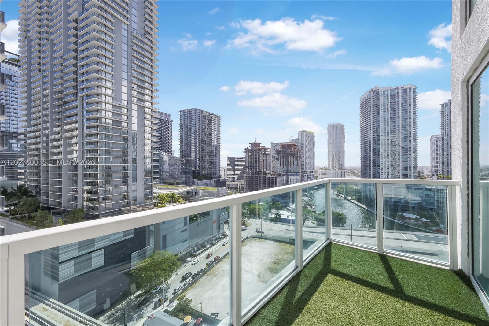 41 SE 5th St #1116 Miami, FL 33131