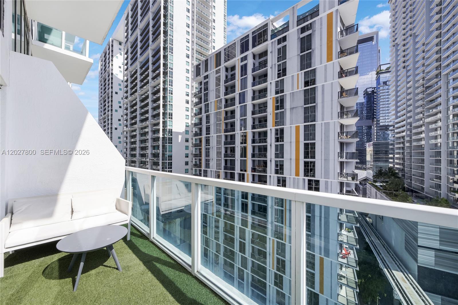 41 SE 5th St #1116 Miami, FL 33131