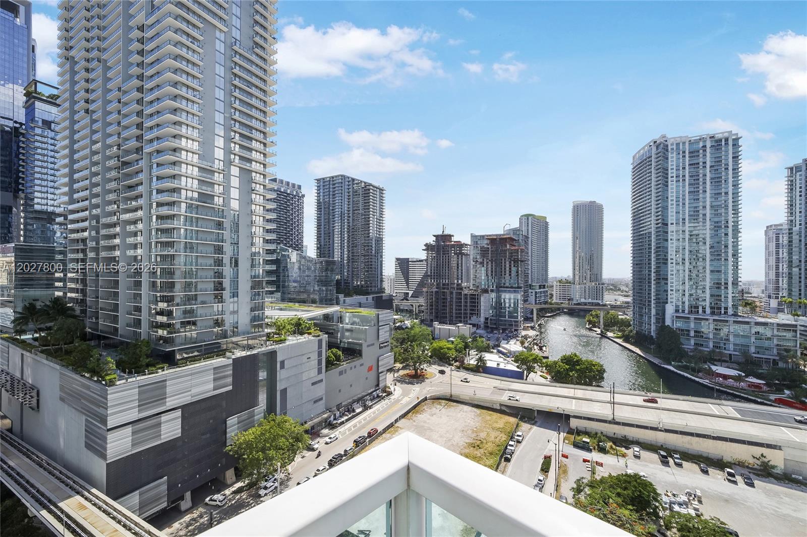 41 SE 5th St #1116 Miami, FL 33131