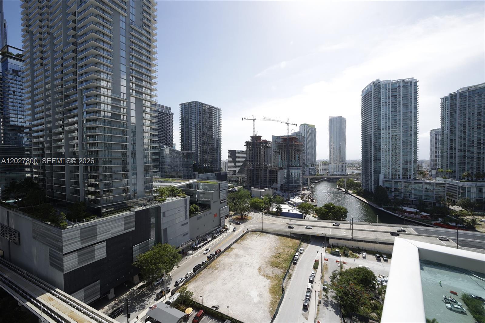 41 SE 5th St #1116 Miami, FL 33131