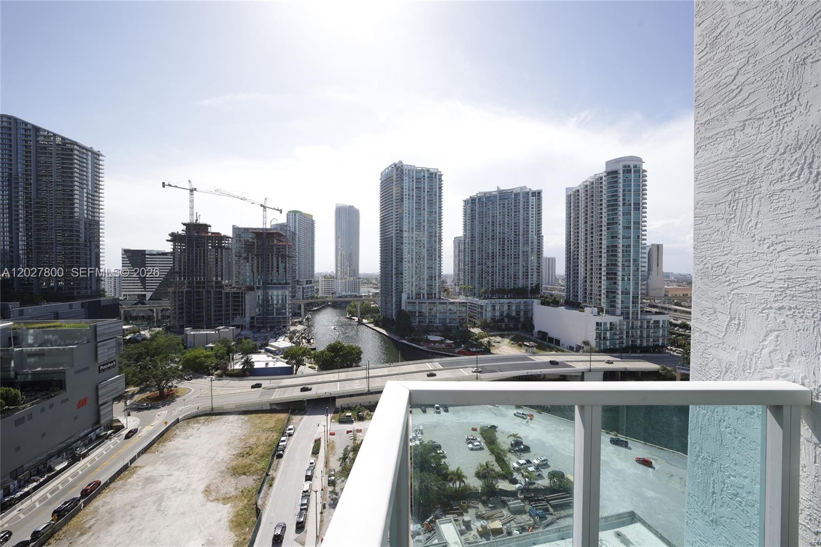 41 SE 5th St #1116 Miami, FL 33131