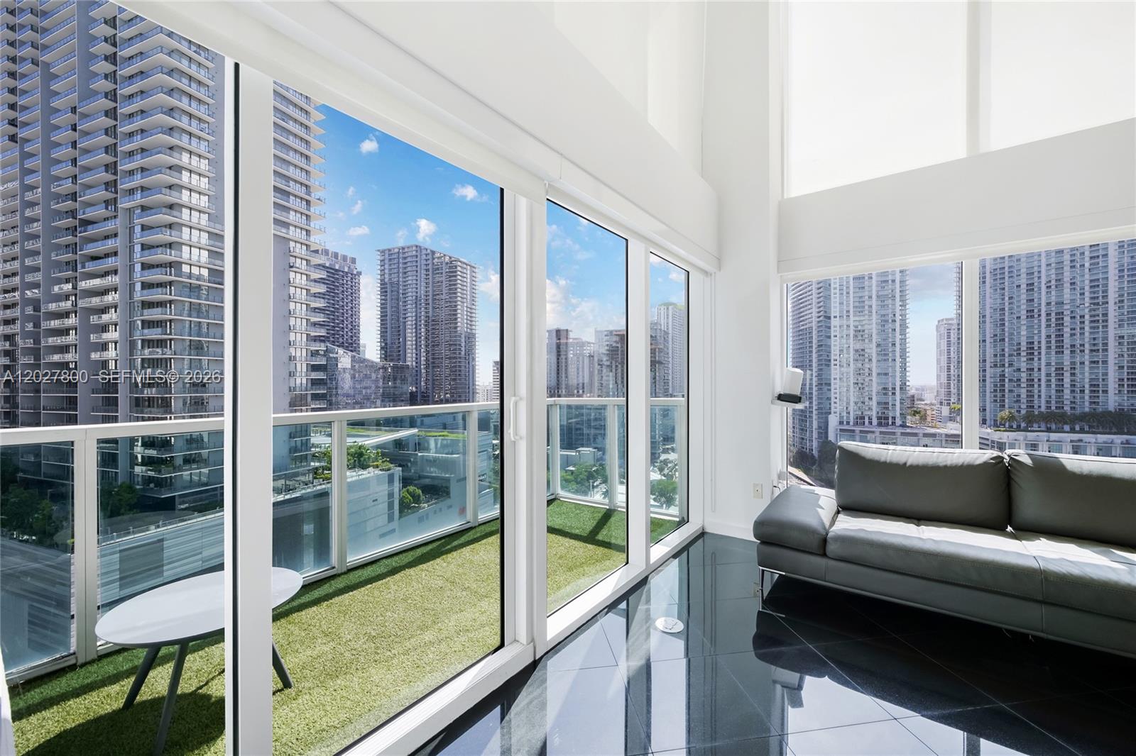 41 SE 5th St #1116 Miami, FL 33131