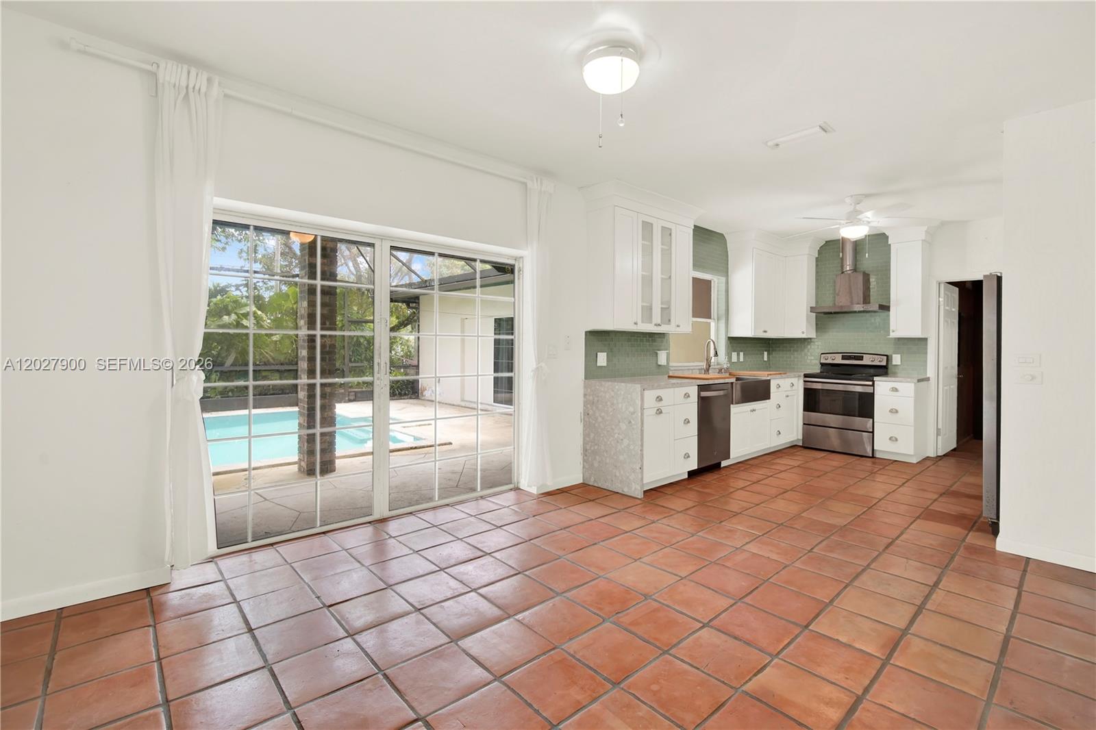 6980 SW 104th St Pinecrest, FL 33156