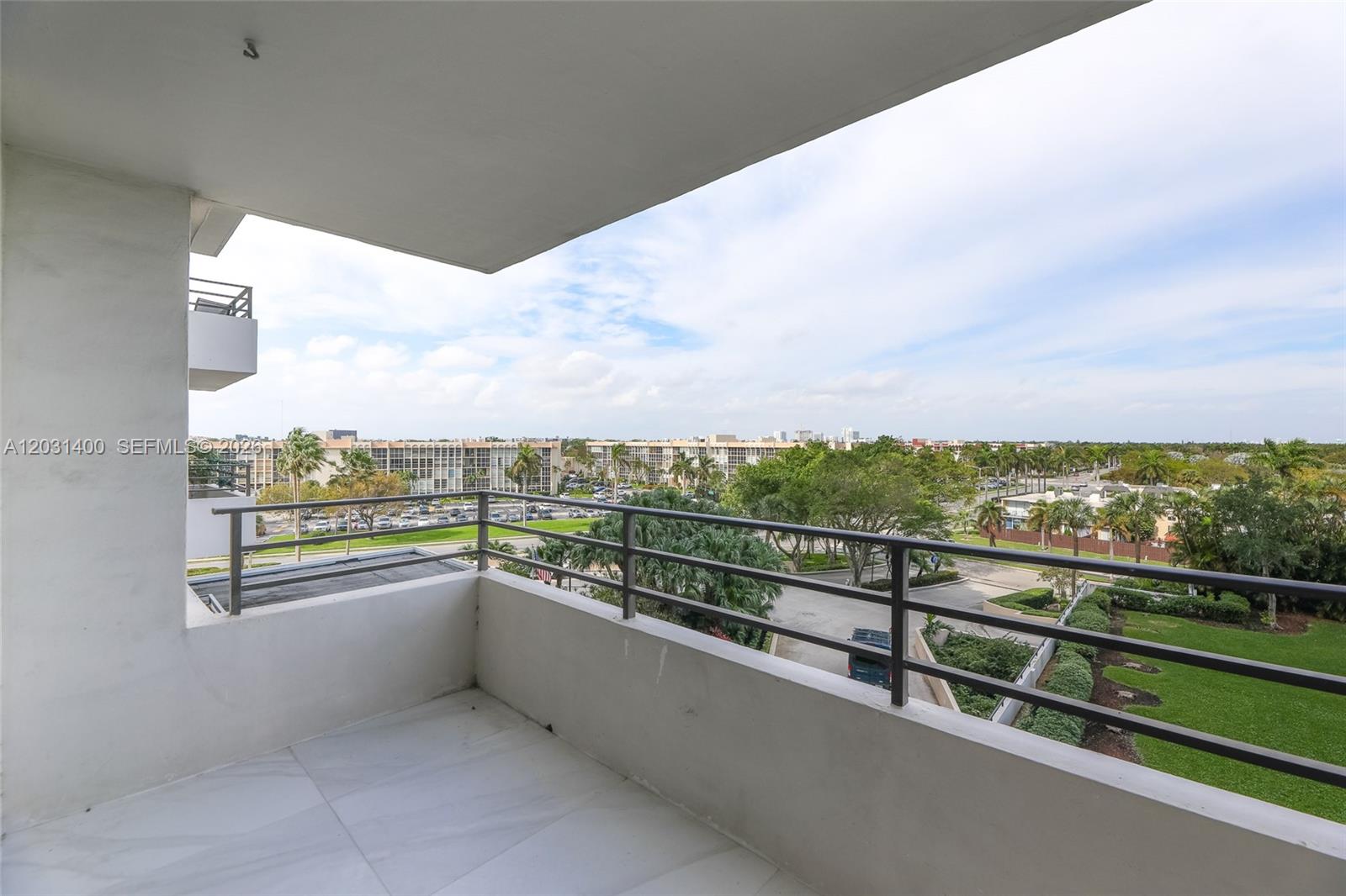 600 Three Iss Blvd #403 Hallandale Beach, FL 33009