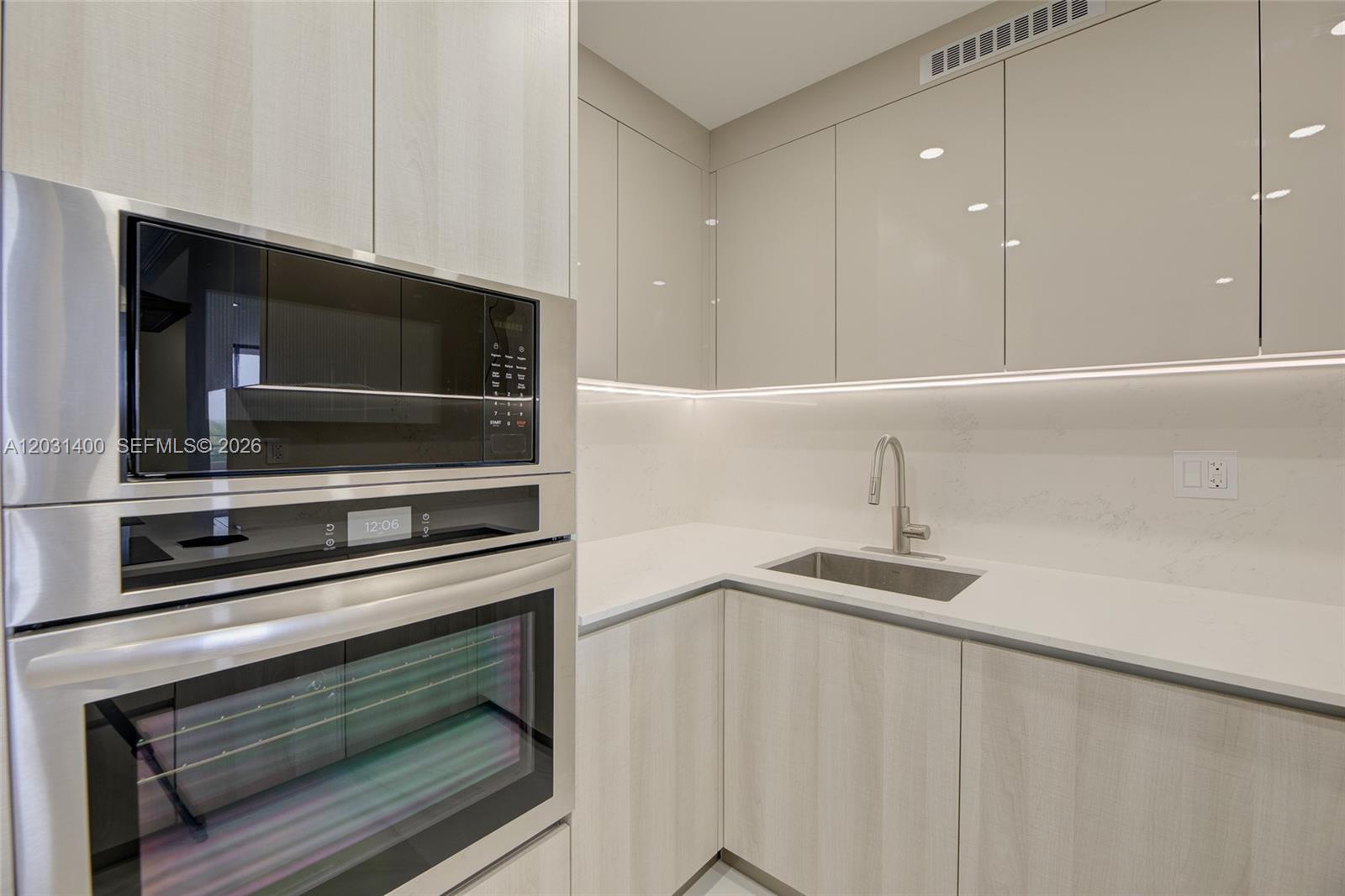 600 Three Iss Blvd #403 Hallandale Beach, FL 33009