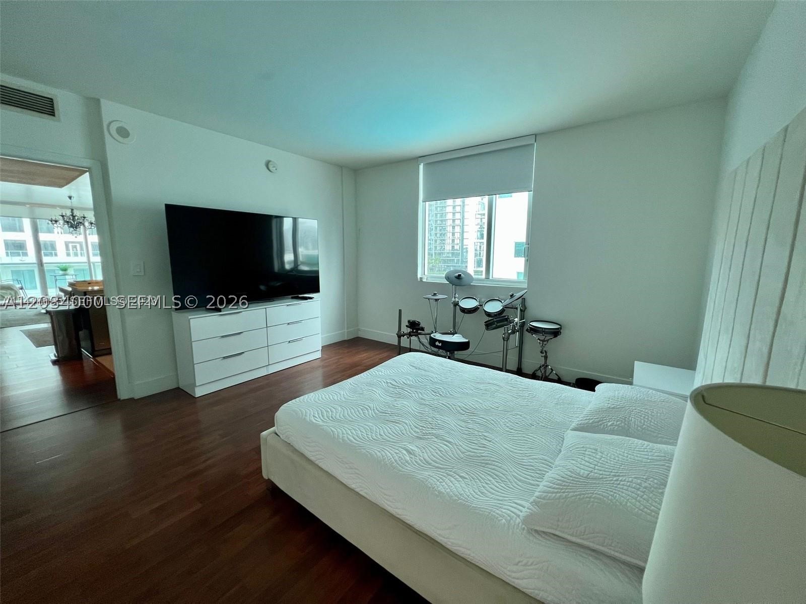 image 500 Brickell East9