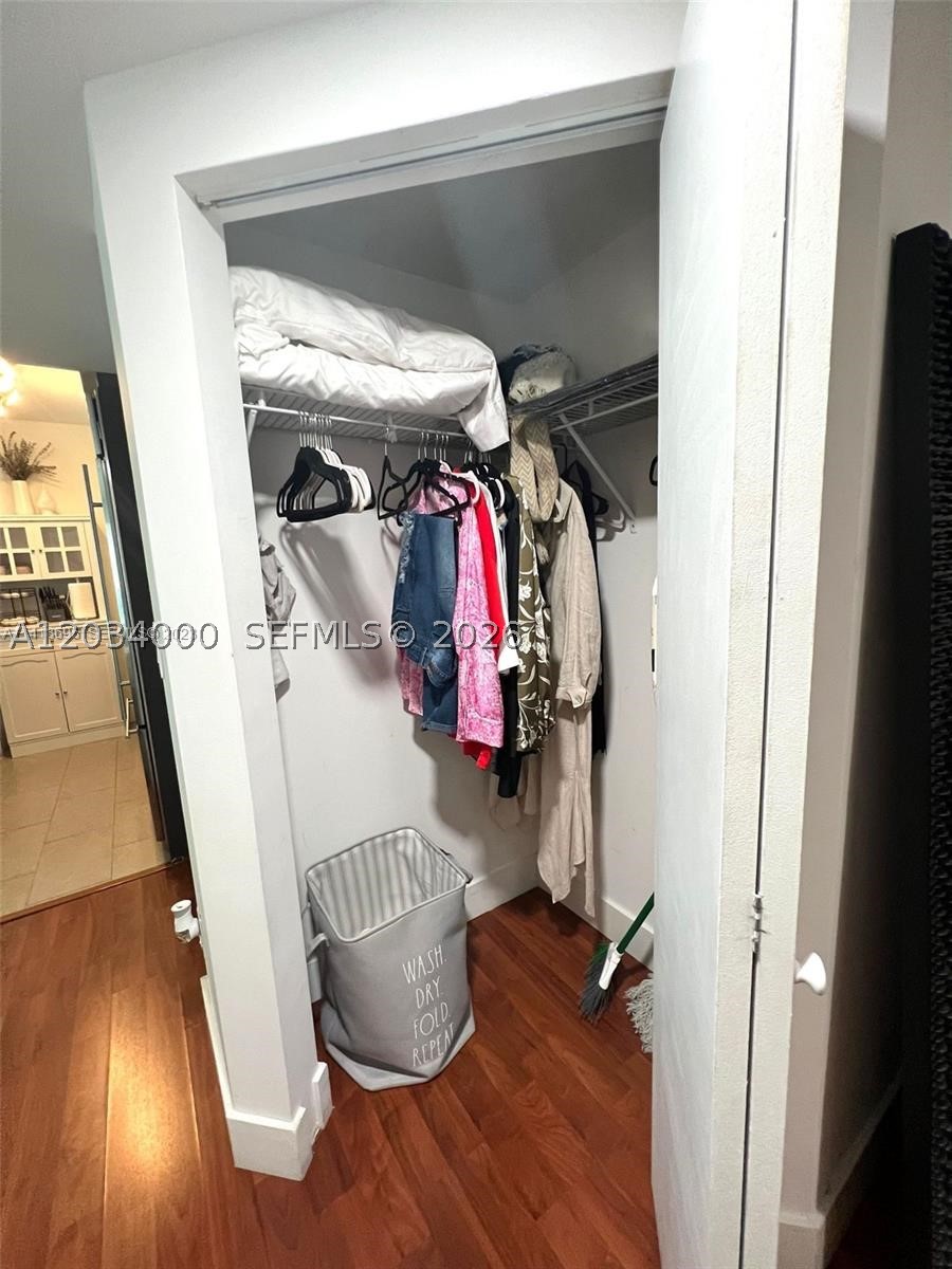 image 500 Brickell East11