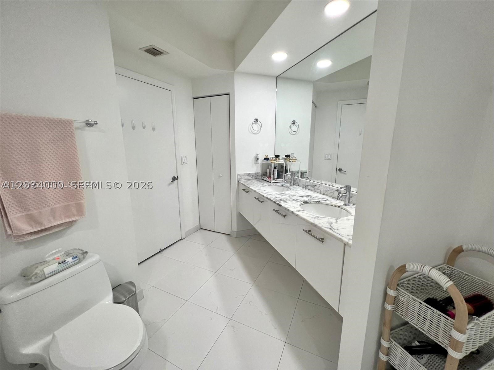 image 500 Brickell East13