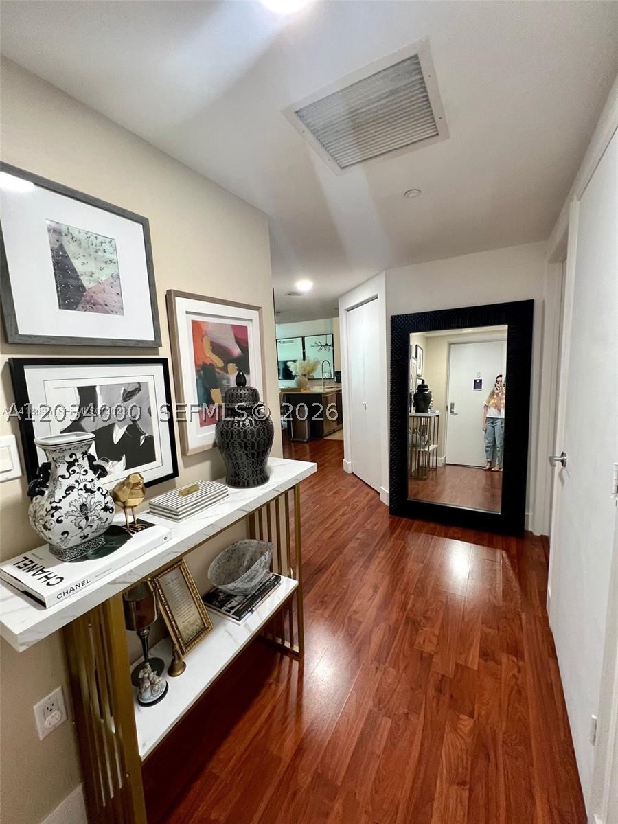image 500 Brickell East18