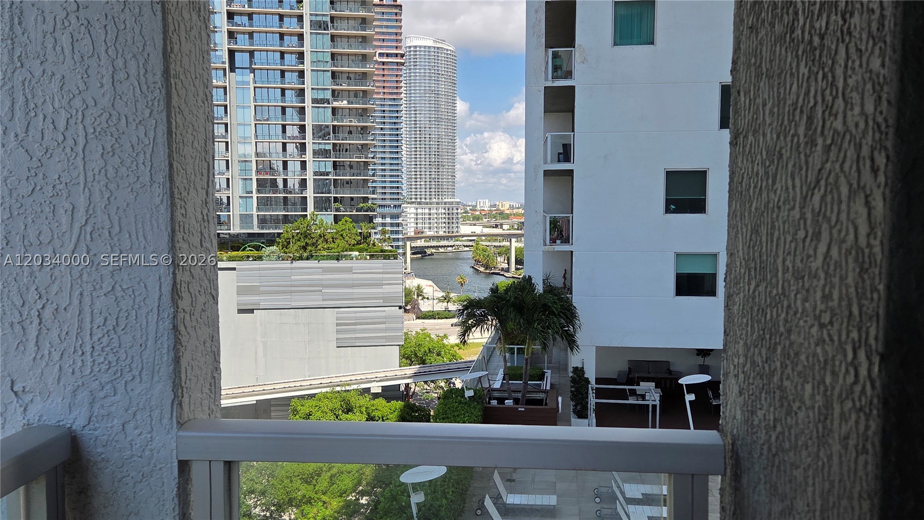 image 500 Brickell East24