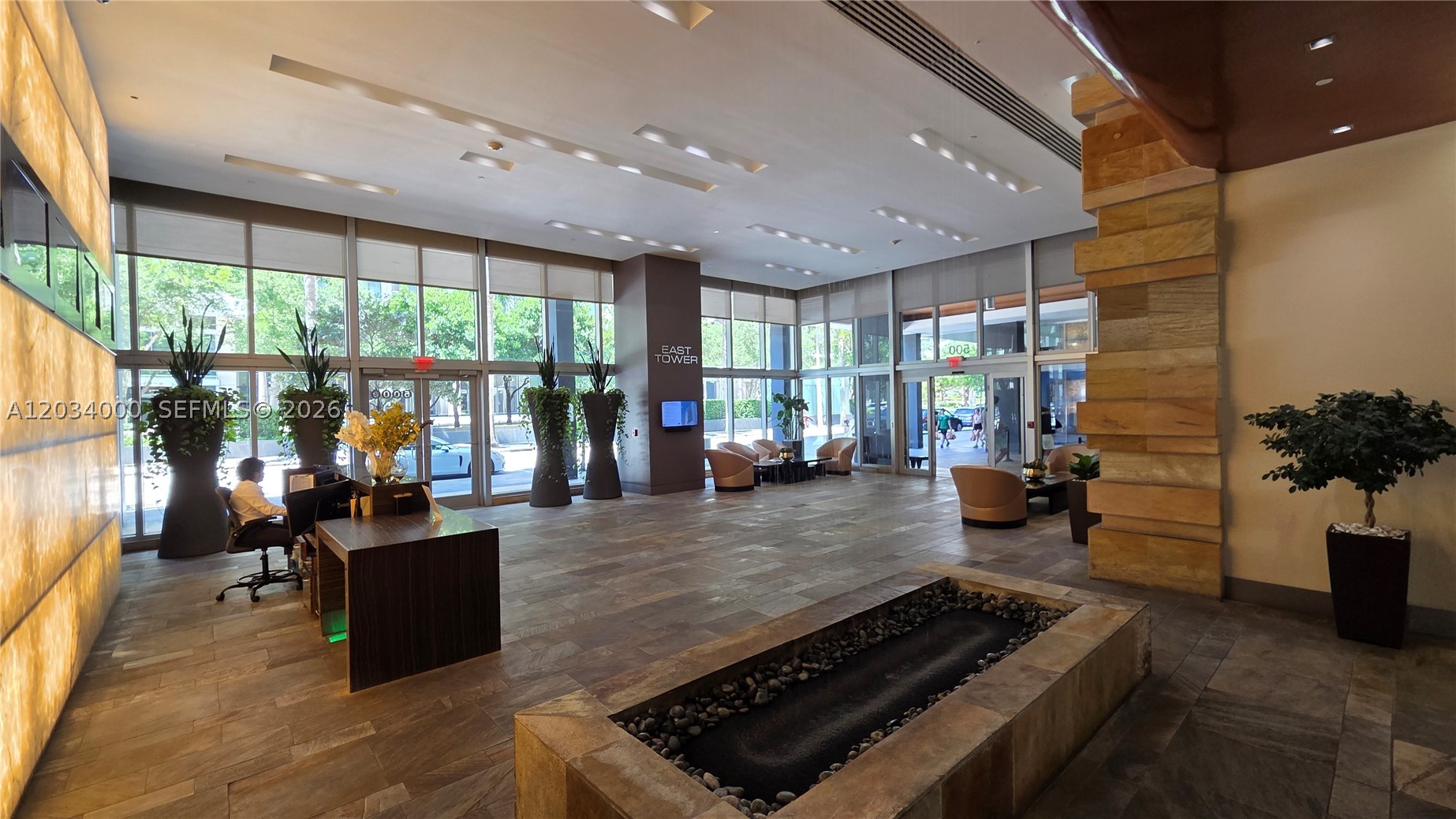 image 500 Brickell East26