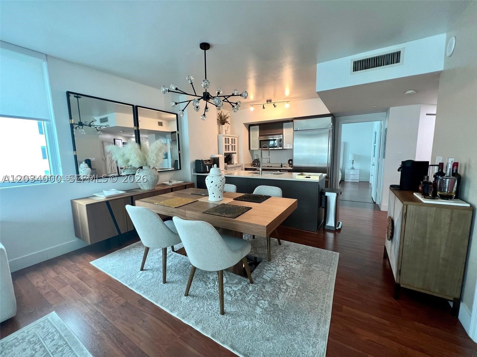 image 500 Brickell East4