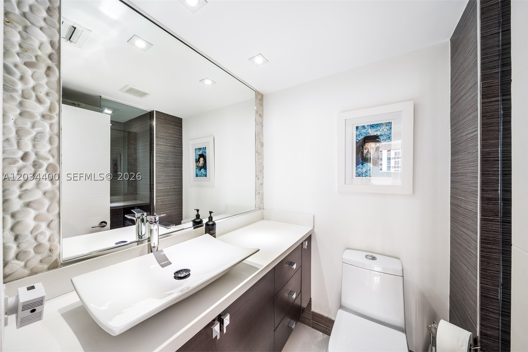 image Blue Diamond22