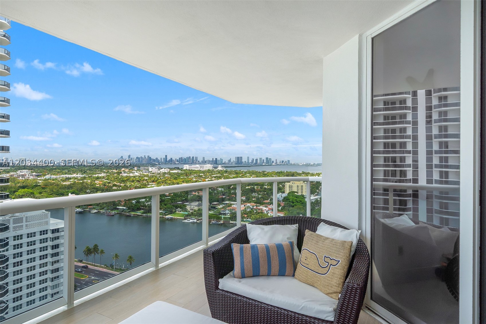 image Blue Diamond28